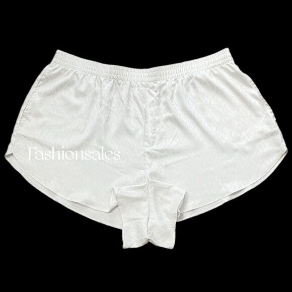 Victoria’s Secret Soft Satin allover VS pajama shorts Off White XXL - Picture 1 of 3